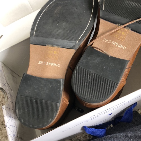 almost new brown call it spring boots worn 3 times.  In perfect condition. - Picture 8 of 11